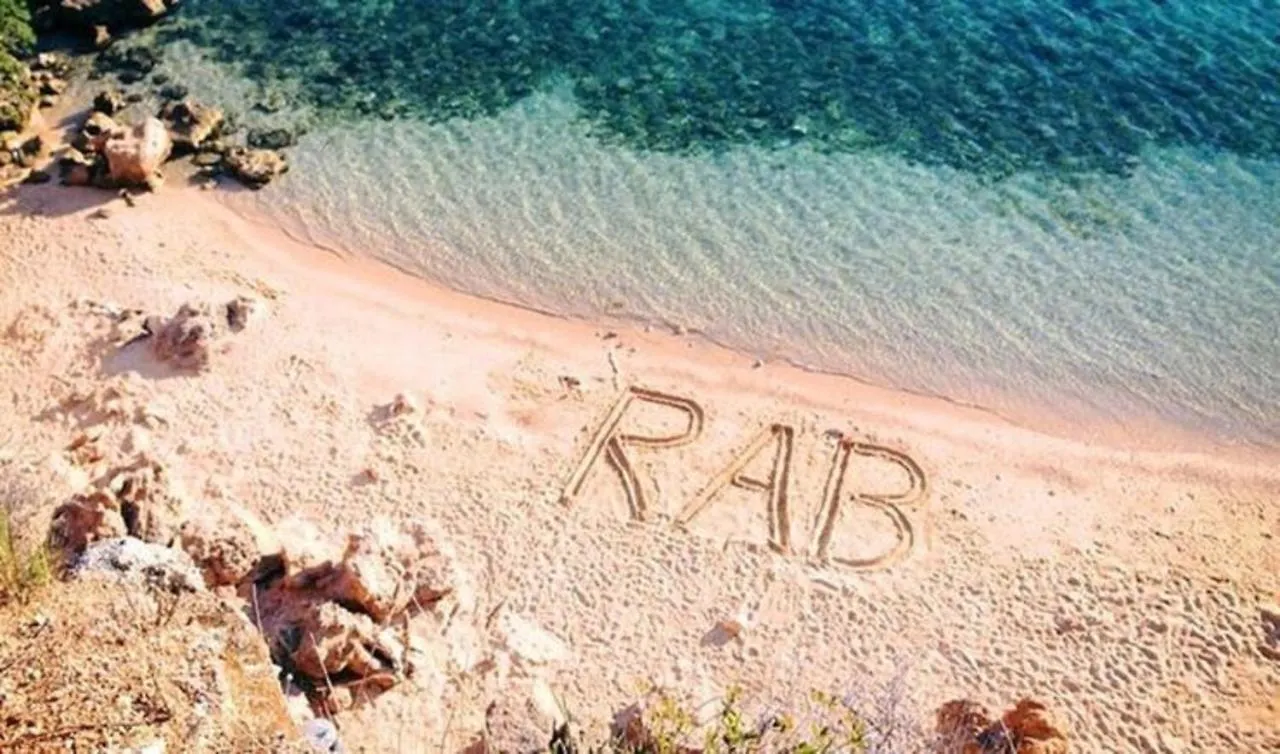 Rab Oasis Retreat - 3 Bedroom Apartment Palit